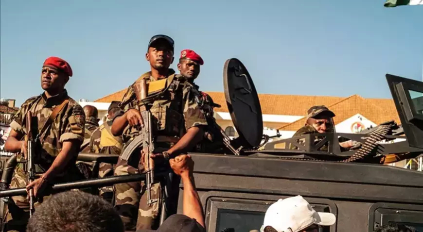 Madagaskar’da Ordu Yönetimi Ele Geçirdi: Seçim 18 Ay-2 Yıl İçinde