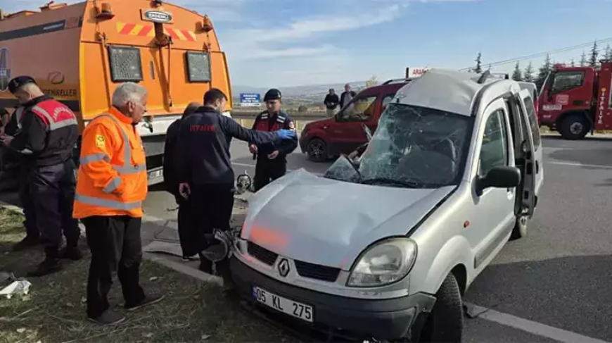 Amasya’da Feci Kaza: Hafif Ticari Araç Kamyonla Çarpıştı, 4 Ölü 2 Yaralı