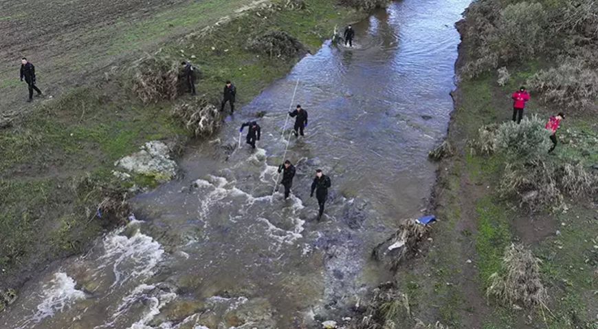 İzmir Foça’da Sel Felaketi: 70 Yaşındaki Bülent Kaptanoğlu Aranıyor