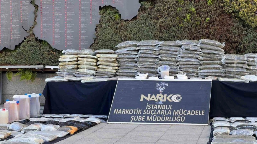 İstanbul’da Dev Narkotik Operasyonu: 381 Kilo Metamfetamin ve 1 Milyon 85 Bin Uyuşturucu Hap Ele Geçirildi