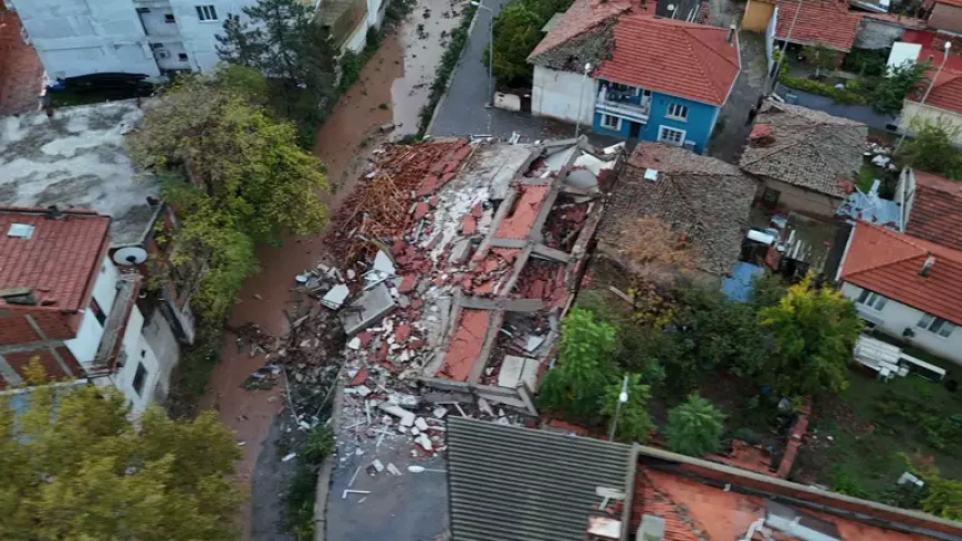 Balıkesir Sındırgı’da 6.1’lik Deprem: 3 Boş Bina ve 2 Katlı Dükkan Yıkıldı, 22 Kişi Yaralandı