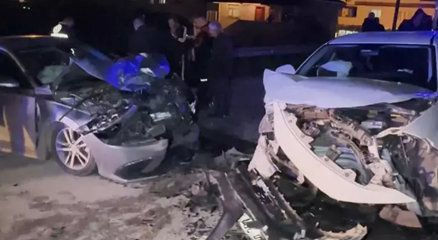 Düzce Gölyaka’da Kafa Kafaya Çarpışma: 7 Kişi Yaralandı