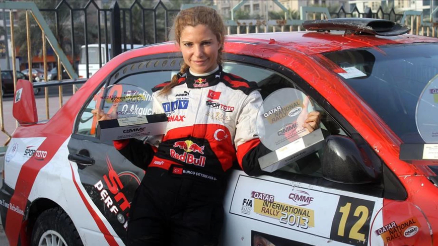 Yarıştaki Tek Kadın: Burcu Çetinkaya Suudi Arabistan’da Erkeklere Meydan Okuyacak