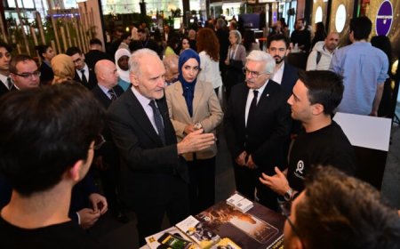 “Türk Girişimler Türkiye’de Filizlenmeli”: Sahne XL’de 32 Ülkeden 80 Yatırımcı İstanbul’da Buluştu