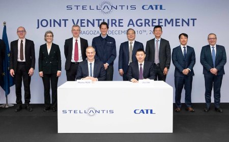 Stellantis ve CATL, İspanya’da 4,1 Milyar Avroluk Batarya Fabrikasının Temelini Attı