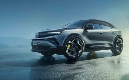 Opel Mokka GSE’ye “Altın Direksiyon”: 2025’in En İyi Küçük Otomobili Seçildi