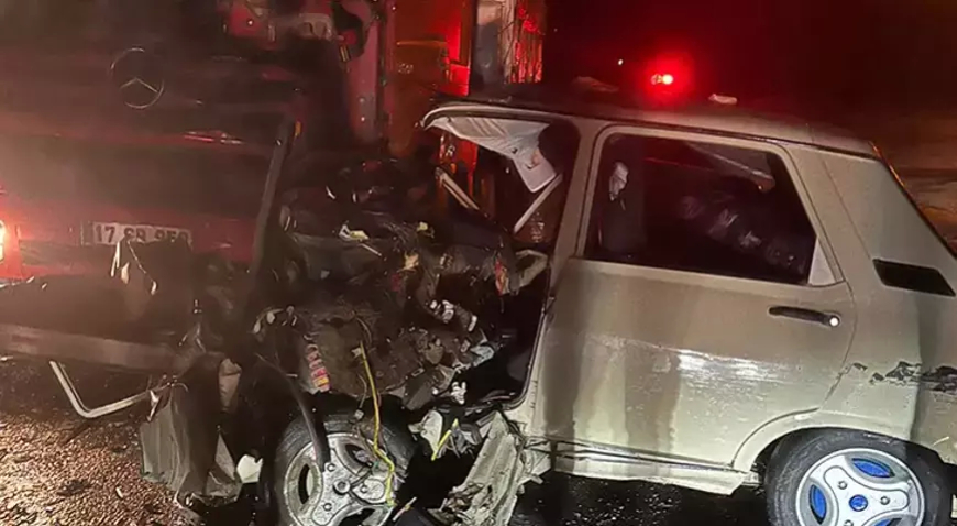 Kahramanmaraş’ta TIR ile Otomobil Kafa Kafaya Çarpıştı: 2 Ağır Yaralı