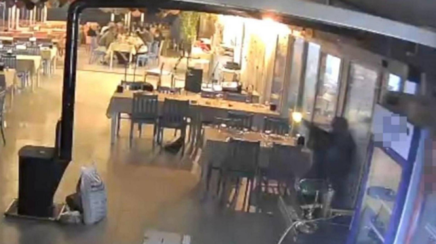 Balıkesir’de Restoranda Silahlı Saldırı: 1 Kişi Hayatını Kaybetti, 3 Kişi Yaralandı