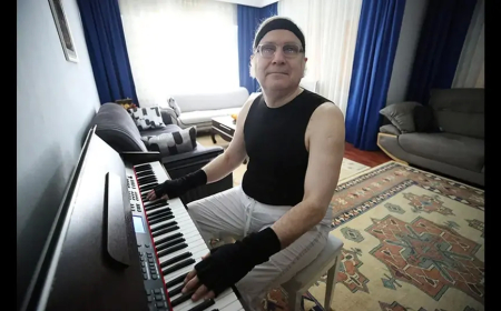 Karanlığı Notalarla Aşan Bir Yolculuk: Görme Engelli Besteci Orhan Seyfi Öztürk’ün Albüm Hayali