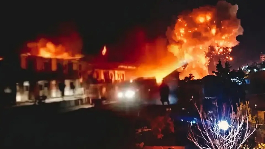 Kabil’de geceyi patlamalar aydınlattı: Pakistan’dan hava saldırısı iddiası