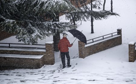 Dışarı çıkacaklar dikkat: Şiddetli kar yağışı ve fırtına uyarısı