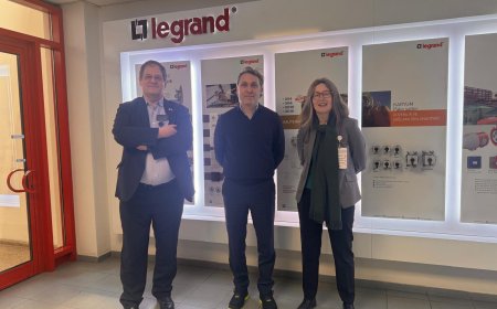 Fransa Ekonomi Heyetinden Legrand Türkiye’ye Ziyaret! Üretim ve İnovasyon Yerinde İncelendi