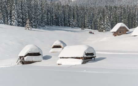 Rize Yaylalarında Haziran Sonunda 10 Metreyi Aşan Kar: Evler Kara Gömüldü, Yollar Kapandı