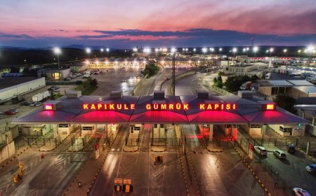 Gurbetçilere Kapıkule’de Coşkulu Karşılama: 1 Haftada 180 Bin Kişi Yurda Girdi