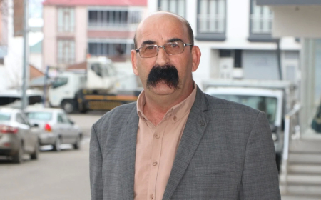 BİNGÖLLÜ SİYASETÇİNİN BIYIKLARI DÜNYA GÜNDEMİNDE: "SADECE YAKIŞTIĞI İÇİN UZATTIM"