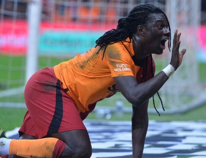 Galatasaray'da Yeni Dönem Hareketliliği: Gomis İdari Kadroya mı Dönüyor?