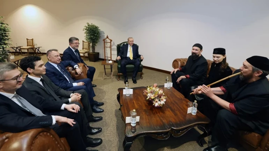 Külliye'de Sürpriz Kabul: Erdoğan 'Ay Yola' Grubuyla Bir Araya Geldi!