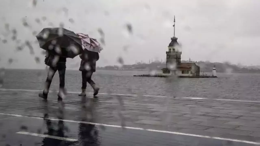 Meteoroloji Uyardı: Hafta Sonu Ege ve İstanbul’da Gök Gürültülü Sağanak Bekleniyor