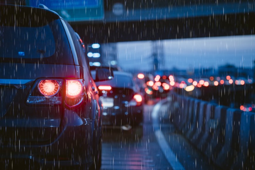 İstanbul’da Yağmur Trafiği Felç Etti: Yoğunluk Yüzde 69’a Ulaştı