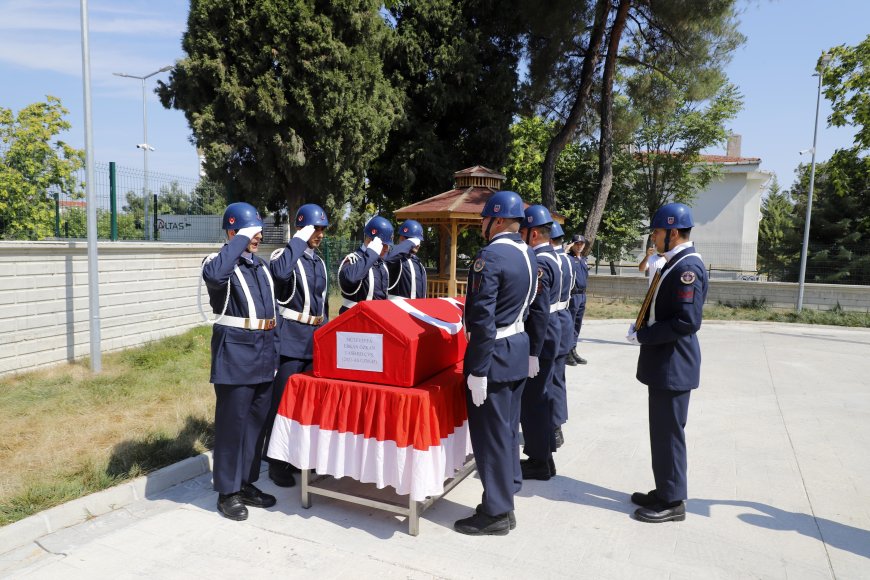Edirne Keşan’da Feci Kaza: Jandarma Astsubay ile 5 Aylık Hamile Eşi Hayatını Kaybetti