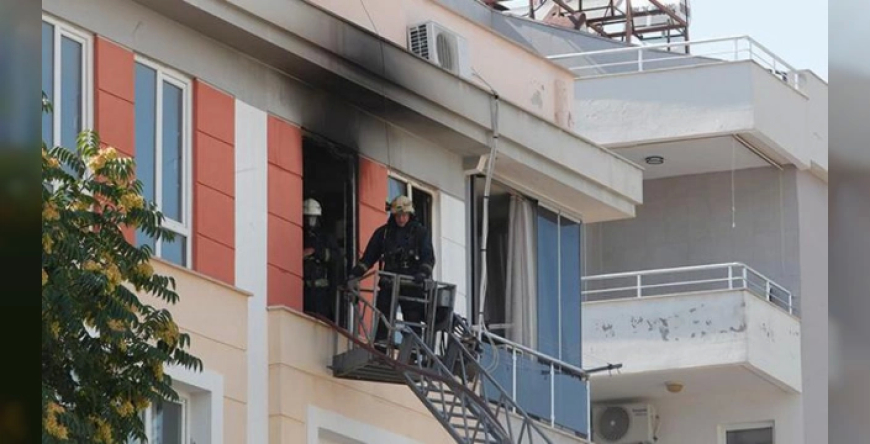 Antalya’daki Yangında Hasta Kedisi İçin Gözyaşı Döken Ukraynalı Kadın Bayıldı