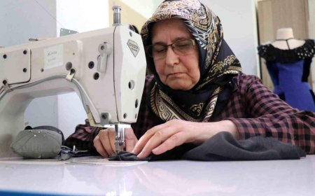 "Beni Sınıfta Bırakın Hocam": 65 Yaşındaki Remziye Demir’in Azmi ve Kurs Tutkusu