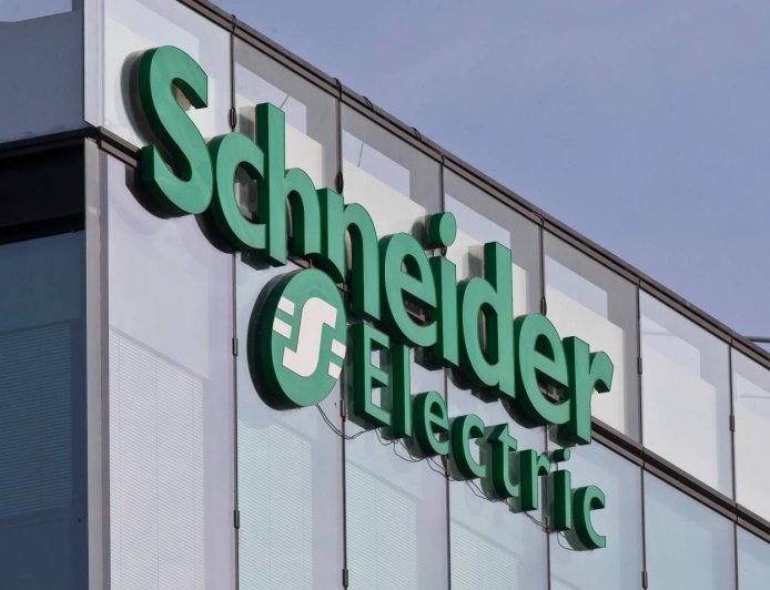 Sanayide Pilot Kısırlığı Bitiyor: Schneider Electric ve WEF’ten Küresel Dijitalleşme Atağı!