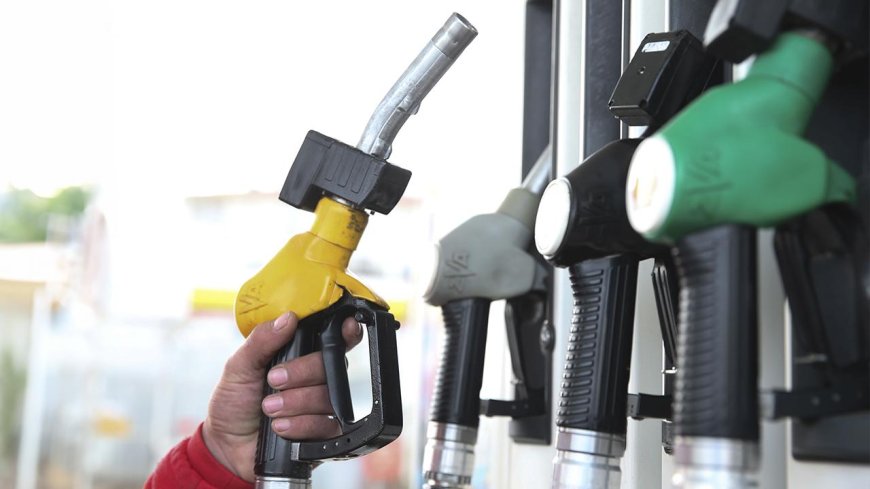 Akaryakıt Tabelaları Değişiyor: Benzine 50 Kuruşluk "Dengelenmiş" Zam