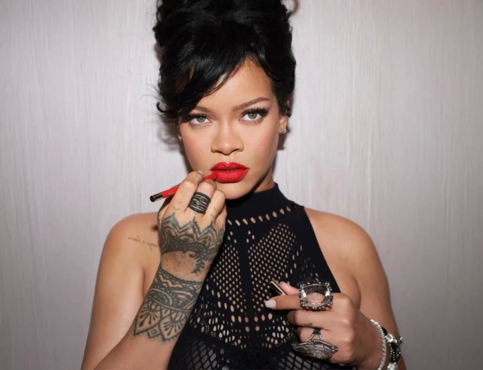 Rihanna’dan Sosyal Medyada Şaşırtan Adım: Ankara Esenboğa Havalimanı’nı Takibe Aldı